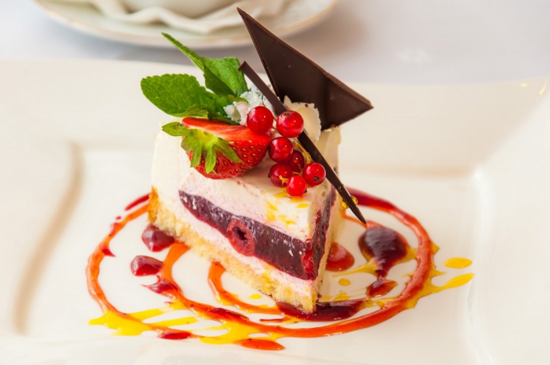 boulangerie-ROQUESTERON-min_the_cake_dessert_eating_bun_colorful_sweet_dish_taste_cake_with_cream-941034